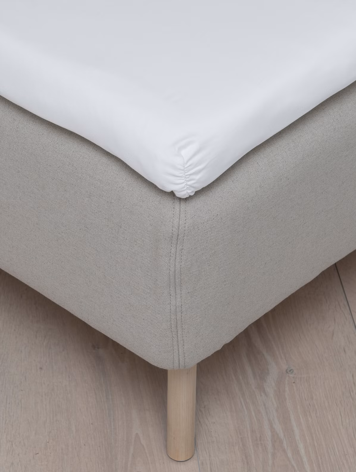 Kuversytt underlakan satin satin vit