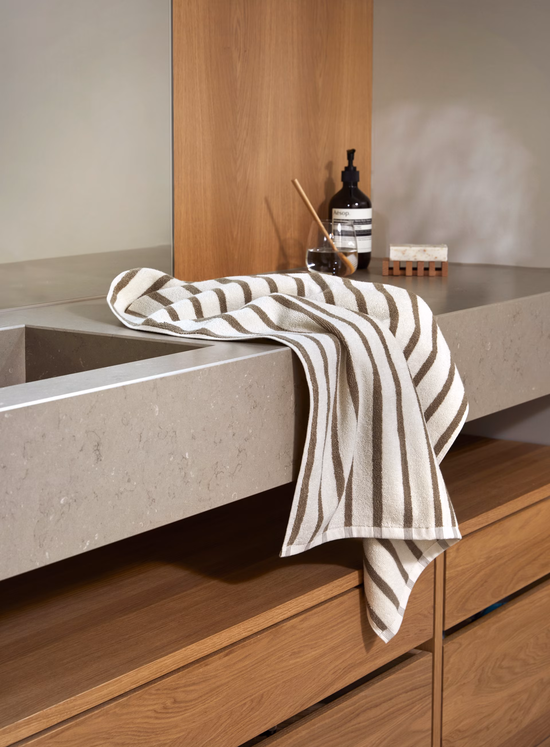 Everyday stripe handduk beige